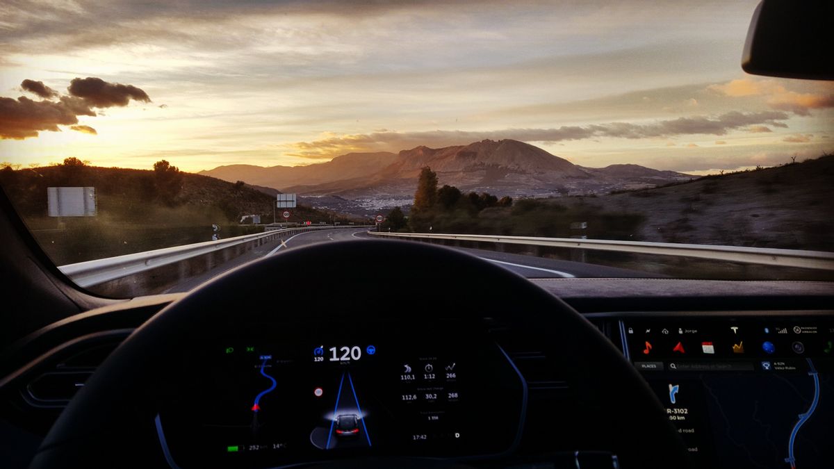 Fitur Autopilot Tesla Kembali Diselidiki Usai Terjadinya Rentetan Kecelakaan