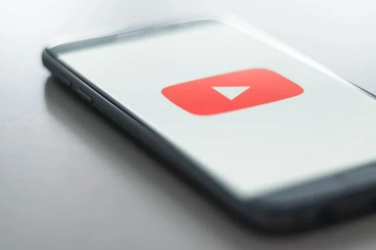 Recommended Best YouTube Thumbnail Maker Apps On Android Or IPhone