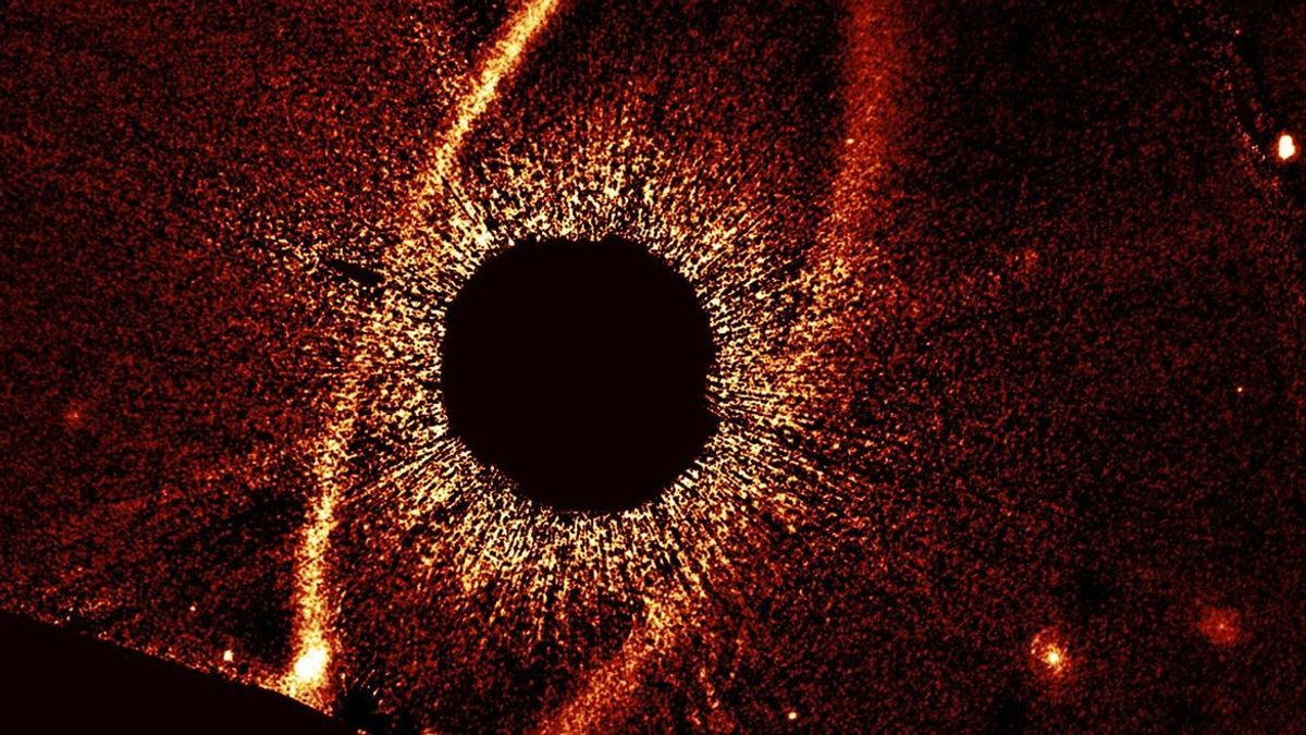 哈勃望远镜在最近的恒星系统中发现了小行星碰撞