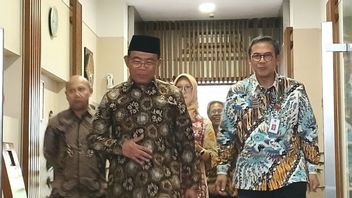 Jokowi Denies Online Gamblers Get Social Assistance, Coordinating Minister For Human Development And Culture Muhadjir Now Corrects His Statement