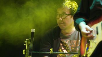 Symphony's Kibordis, HermanGGly Dies