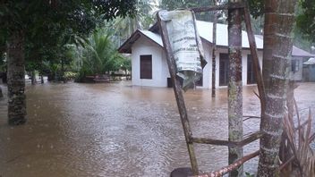 アチェジャヤ県の洪水で水没した20の村