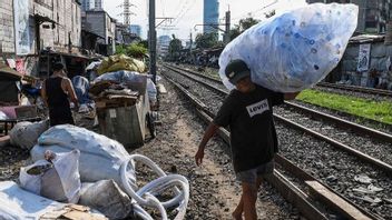 爪哇岛仍然是人口最多的贫困地区