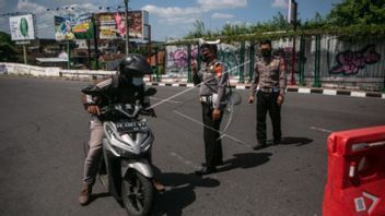 Emergency Community Activity Restrictions Has Not Significantly Suppressed The Mobility Of Yogyakarta Residents
