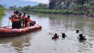 TIM SAR Gabungan Berhasil Evakuasi Pemuda yang Tewas Tenggelam di Sungai Desa Bungi Pinrang 