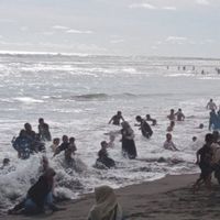 6 Wisatawan Selamat dari Kecelakaan Laut di Pantai Selatan DIY