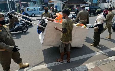 Sudah Bayar Rp25 Juta, Beli Seragam dan Bekerja, Ternyata 9 Orang Ini Baru Sadar Jadi Satpol PP Gadungan