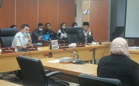 Ketua DPRD DKI Marahi Guru Pembuat Soal Ujian Catut Nama Anies-Mega: Apa yang Ada di Otak Bapak?