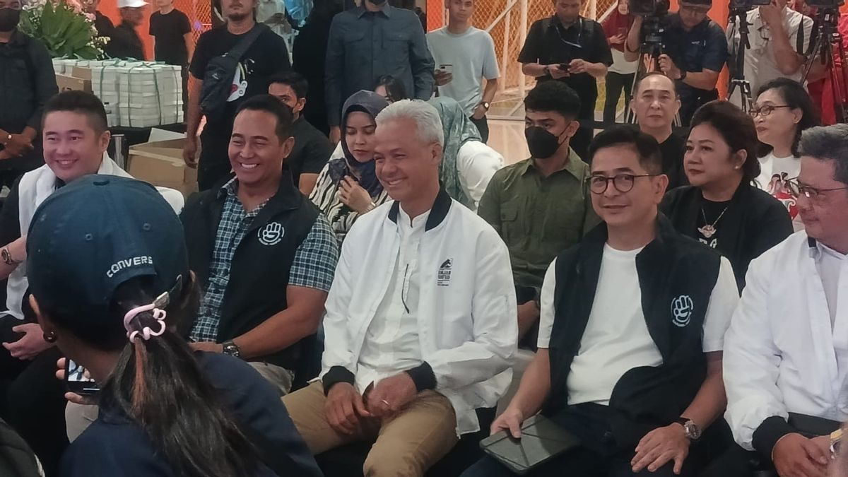 TPN Buka Gerai Merchandise Ganjar-Mahfud di FX Senayan, Arsjad: Hasilnya Dipakai Danai Kampanye