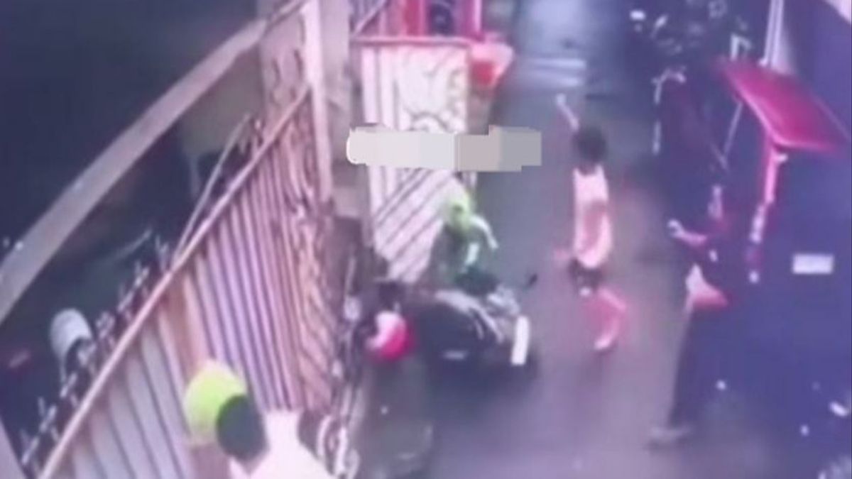 Deux voleurs de Lampung ont été agressés par des habitants de Johar Baru Jakpus