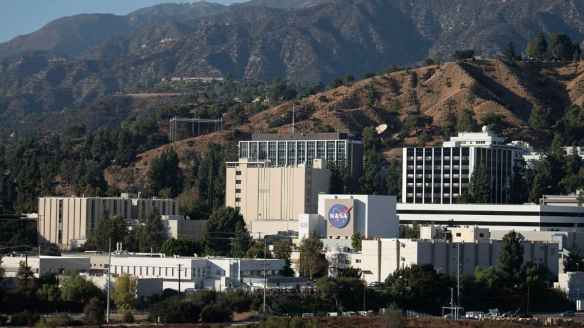 資金配分なし、NASAのJPL施設は530人の従業員を解雇