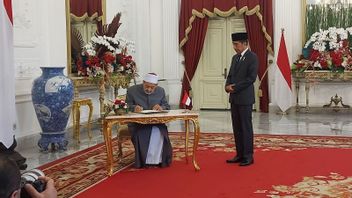 President Jokowi Receives Grand Syekh Al-Azhar Visit At The Merdeka Palace