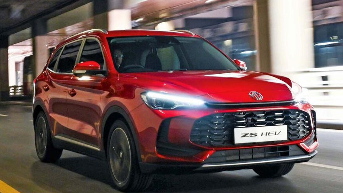 تأتي MG ZS الأخيرة في السوق البريطانية مع نظام هجين وأسعار معقولة