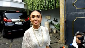 Yuni Shara Curhat Can't Feel The Moment Of Family Gathering On Eid Al-Adha