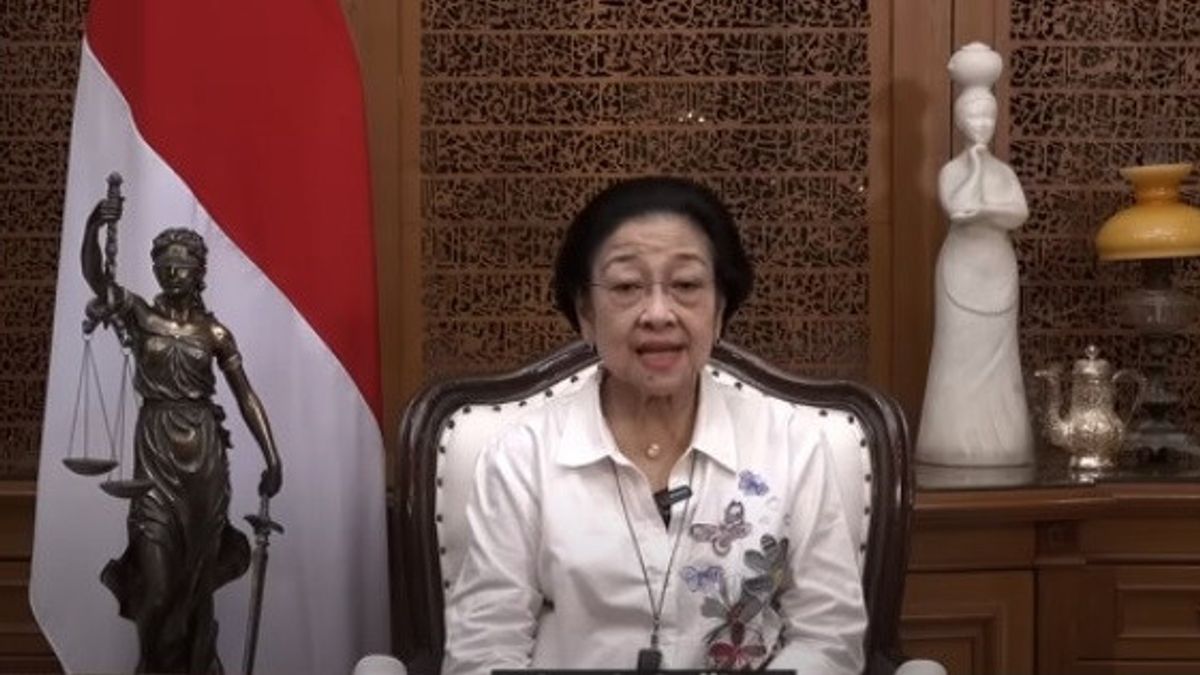 梅加瓦蒂·苏加诺普特里(Megawati Soekarnoputri)作为民主良知之声的演讲