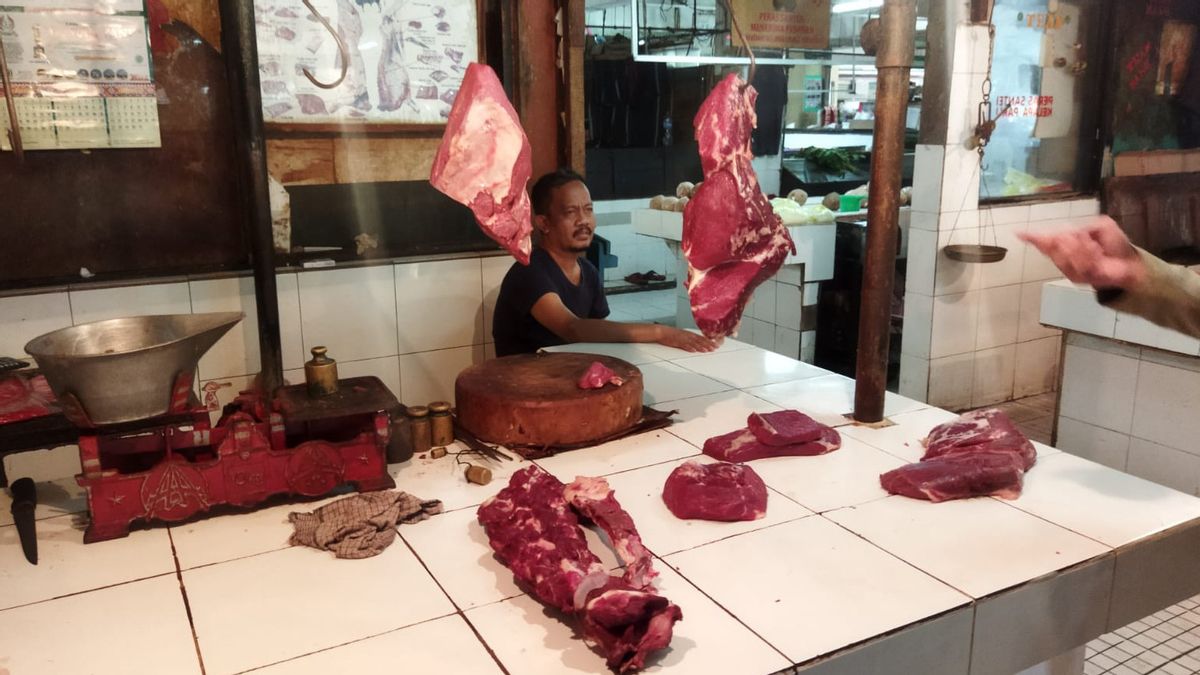 Traders At Kramat Jati Market Say The Meat Price Increase Has Happened Since Last Week