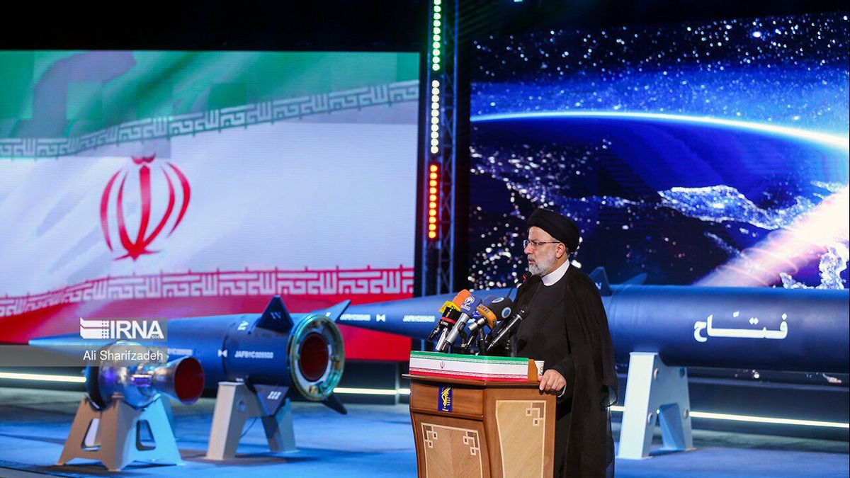 Iran Luncurkan Rudal Hipersonik: Presiden Raisi Nilai Hadirkan Keamanan, Pejabat Militer Samakan dengan Rusia hingga Korea Utara 