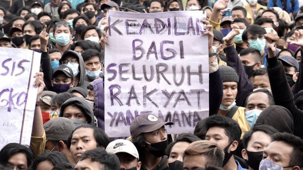 Kebijakan Jokowi Terkait UU Cipta Kerja Dikritik: Harusnya Diperbaiki, Bukan Malah Keluarkan Perppu
