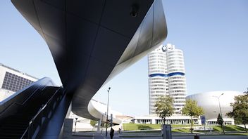 Visiting BMW Museum And BMW Welt, Mandatory Visit Of Automotive Lovers While In Germany