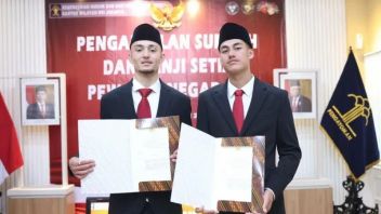 ラファエル・ウィリアム・ストリュイックとイヴァー・ジェンナーは正式にインドネシア市民になり、インドネシア代表チームを守る準備ができています