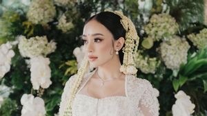 Pakai Adat Sunda, Selebgram Amanda Zahra Resmi Menikah Lagi