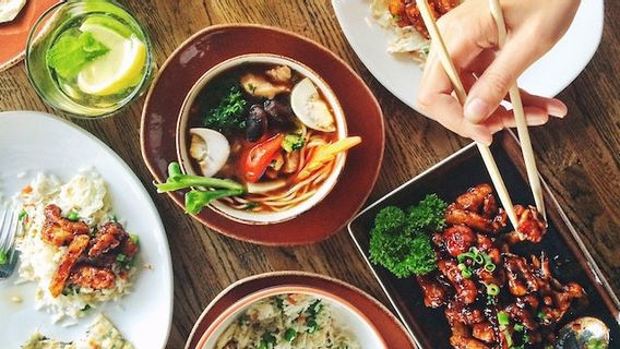 Suka Makan Chinese Food? Ini Tips Pilih Restoran Bersertifikat Halal