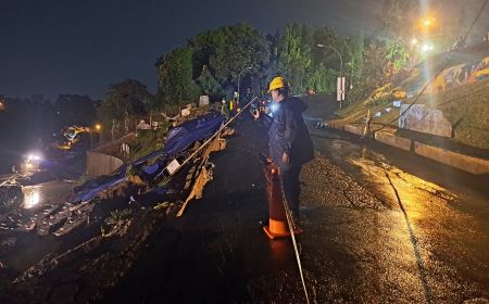 Hujan Deras Tebing di Batu Tulis Bogor Longsor, Jalur Kendaraan Diberlakukan 1 Lajur