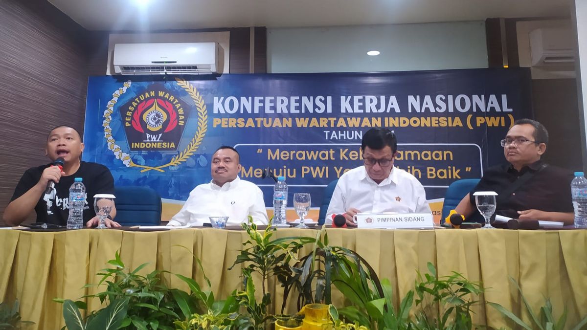 Konkernas PWI 2024 في Banjarmasin Tolak KLB وأكد الدعم لهندري تش بانغون