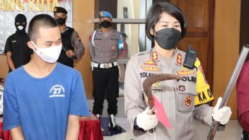 意图防止麻烦制造者小组，4名学生在Magelang Aniaya 14岁穿着Celurit，但事实证明它是错误的目标