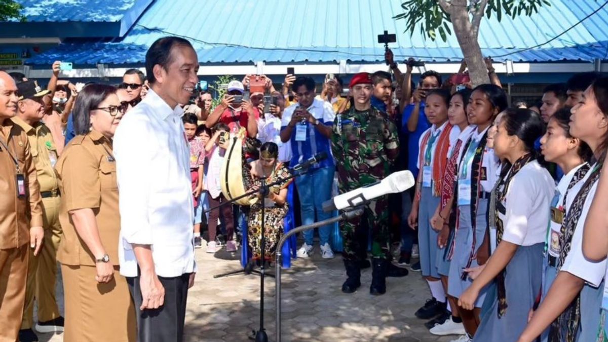 intitulé 'Alumnas UGM le plus honteux', Jokowi: C’est acceptable, Mais il y a de l’éthique, Santun Ketimuran Sopan