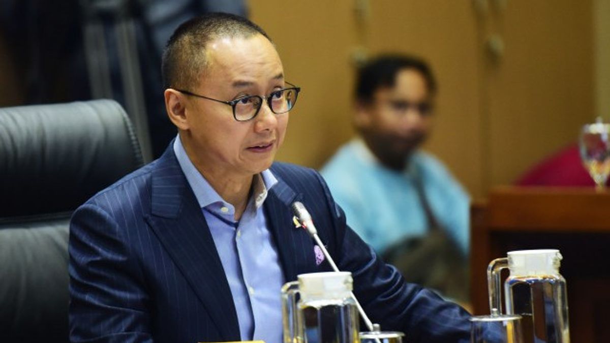 Meski Jadi Korban Pemukulan, Wakil Ketua Komisi VII DPR Tetap Menganggap Ade Armando Menistakan Agama