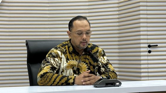 Rocky Gerung accuse Gibran d’obtenir un dépôt du ministre Jokowi tous les samedi, kpk: Signalez afin de ne pas devenir une Fitnah