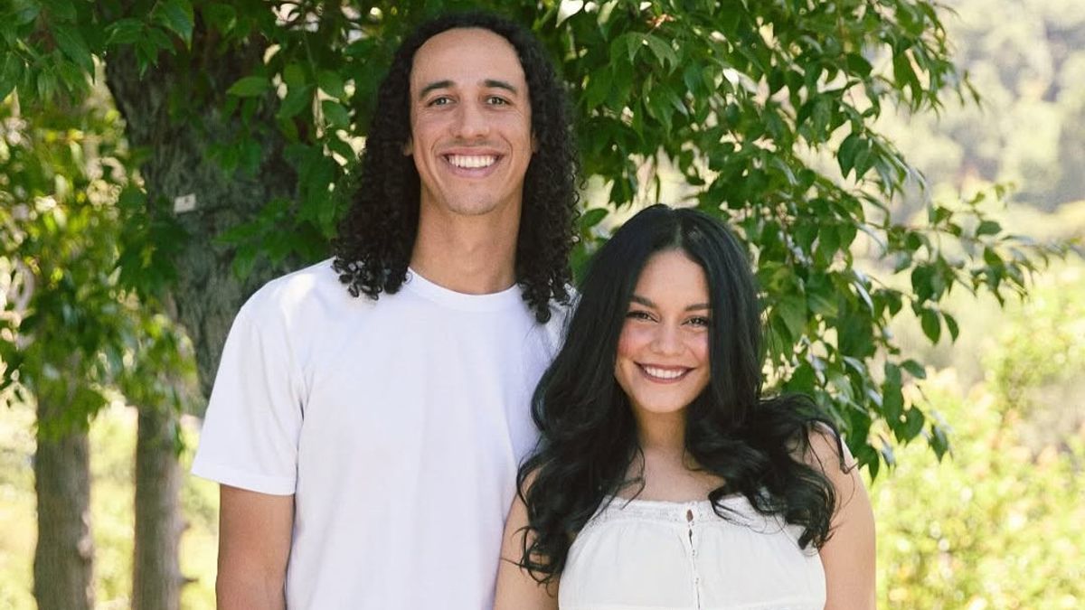 Setahun Anak Pertama, Vanessa Hudgens Umumkan Kehamilan Anak Kedua