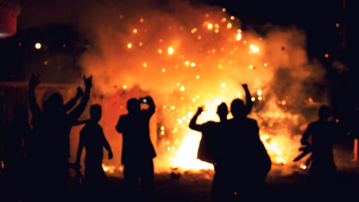 カメルーンでの暴動は、野党指導者が選挙に勝つと主張した後