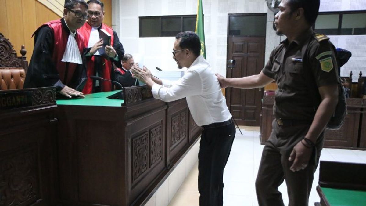 L'ancien maire de Bima M Luthfi pense toujours à l'appel d'une peine de sept ans de prison