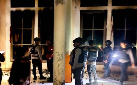 20 Personel TNI/Polri Dikerahkan Buntut Kantor Distrik Bamusbama Papua Barat Dibakar OTK