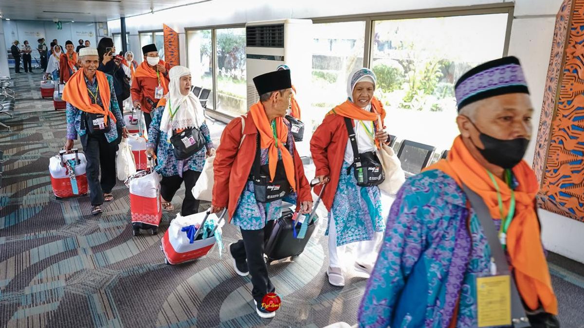 AP II 记录已有61,988名未来的印度尼西亚朝朝圣者离开