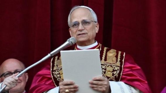 Paus Leo XIV Pimpin Misa Pertama