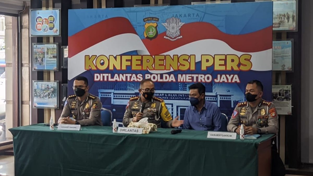 Pesepatu Roda yang Melintas di Jalan Gatot Subroto Diberi Sanksi, Berupa Teguran dan Surat Pernyataan