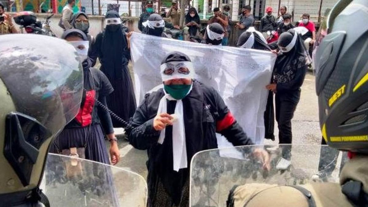 Demo Ricuh di Aceh Barat Sebabkan Empat Satpol PP dan Satu Mahasiswa Terluka