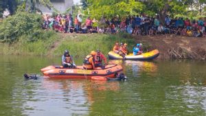 Tenggelam di Danau WTP Cibitung, Bocah 14 Tahun Masih Dalam Pencarian Tim SAR