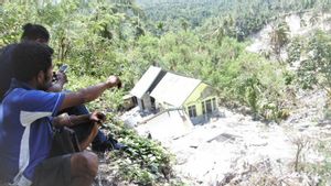 Warga Terkejut, Sumber Air Mendadak Muncul di Lokasi Longsor Kupang