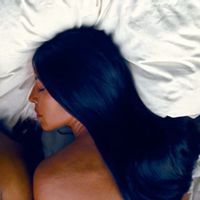 Makna Visual Lagu Famous Kanye West yang Kontroversial, Simbol Pesta Putih P Diddy?