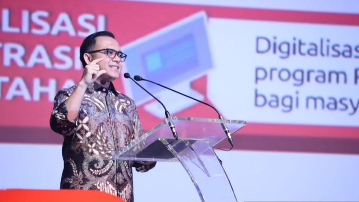 Minister Risma-Yasonna Laoly Absent When Breaking Fast With Jokowi, This Is What Azwar Anas Said