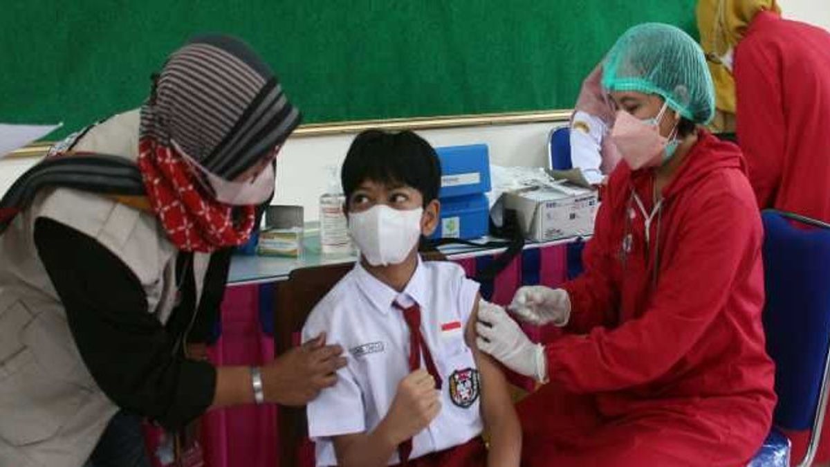 47,508 Elementary School Students In Makassar Have Been Vaccinated Against COVID-19