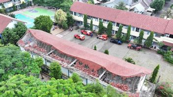 Demul Perintahkan Pemprov Bangun Ruang Kelas Baru SMKN 1 Cileungsi Besok Usai Ambruk Hari Ini