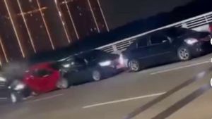 Diduga Mabuk, Sopir Toyota Avanza Tabrak 5 Kendaraan 