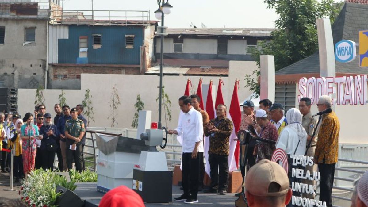 Inaugurating Ciliwung Sodetan, Jokowi Says He Can Solve 62 Percent Of Jakarta Flood Problems