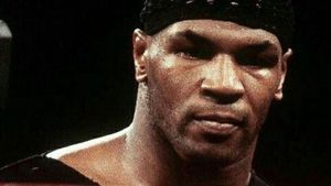 Berumur 55 Tahun, Mike Tyson Tetap Main Tinju