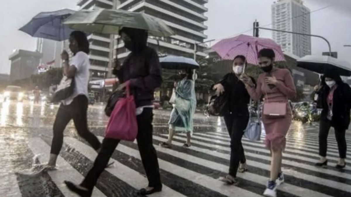 Sedia Payung! Jakarta Diguyur Hujan Pagi hingga Malam Hari, Kamis 21 Agustus